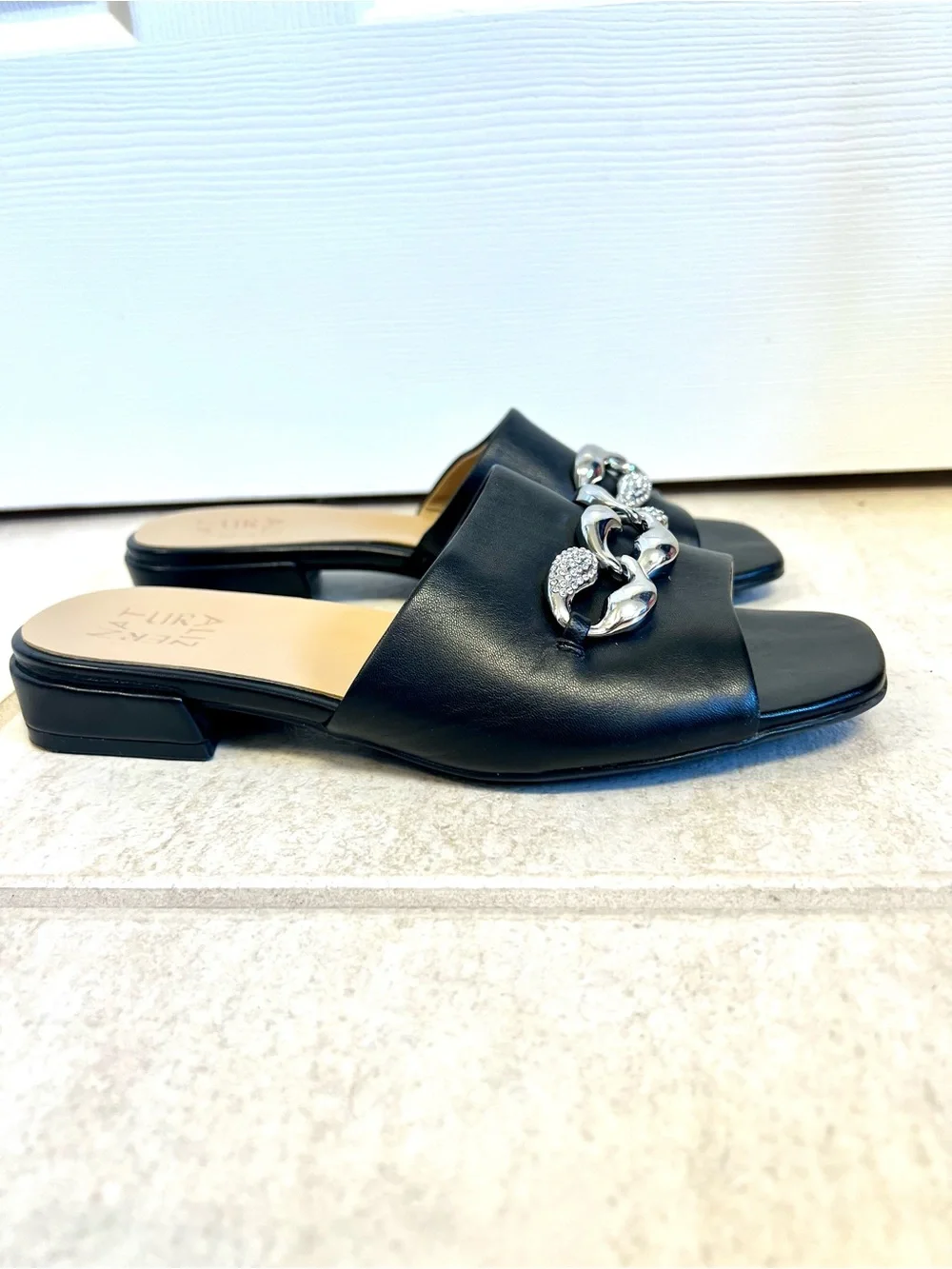 Naturalizer Angie 7M Womens Black Leather Dress Slide Sandals rhinestone chain